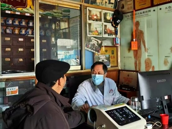 踔厉奋发开新局，笃行不怠再扬帆 著名中医钱国锋——献礼两会